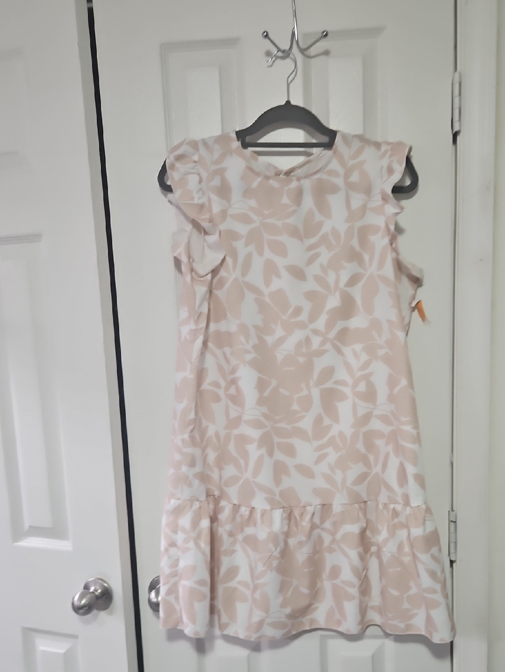 SHEIN Cream & Blush Leaf Print Ruffle-Hem Casual Dress